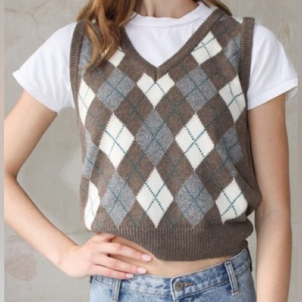 Brandy Melville Argyle Vest- Brown and Gray Preppy Academia Collegiate